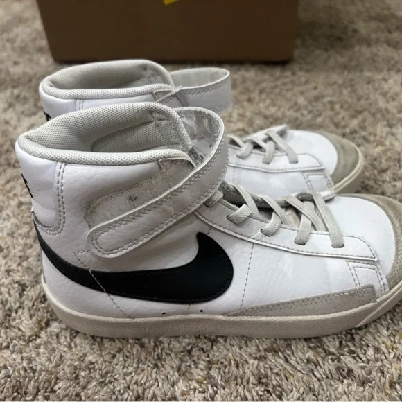 Nike Kids White and Black blazer Sneakers - Picture 1 of 3